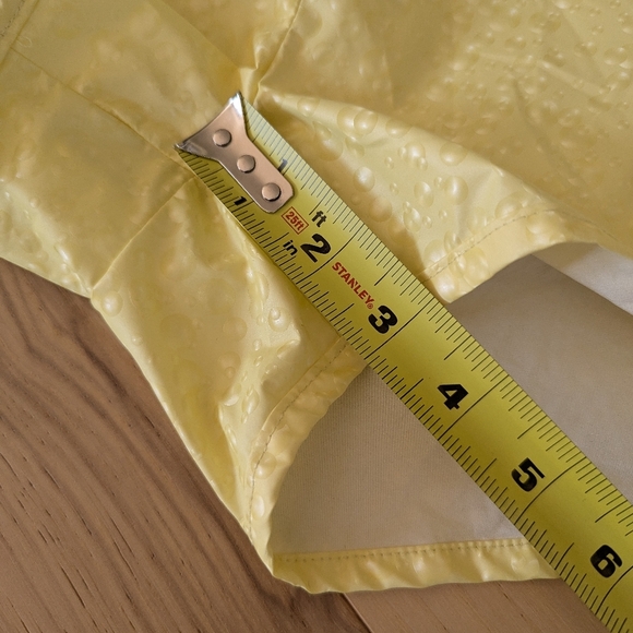 Zyia Active Fizzy Lemon Bubbles Hi-Rise Bomber Athletic Shorts - Picture 8 of 10